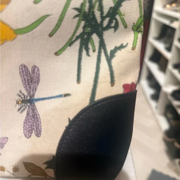 Gucci  Rare Floral-print Tote Bag, vintage Collectible canvas  leather trim EUC - Picture 8 of 17